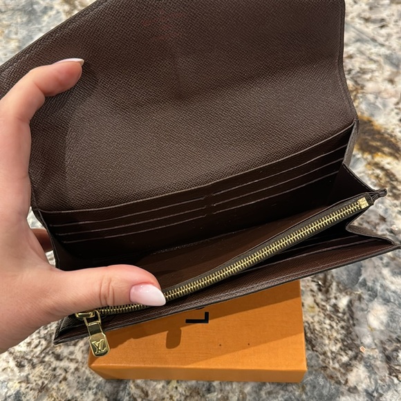 LV Sarah wallet - Picture 17 of 17